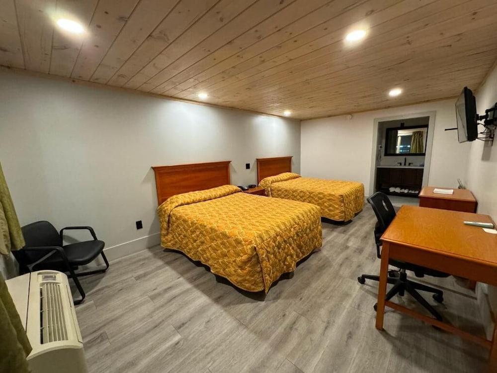 Tennessee Mountain Lodge Riverside by OYO photo 12