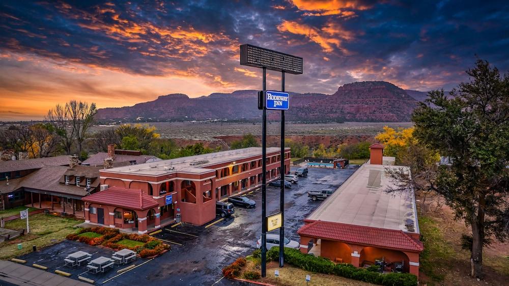 Rodeway Inn photo 31