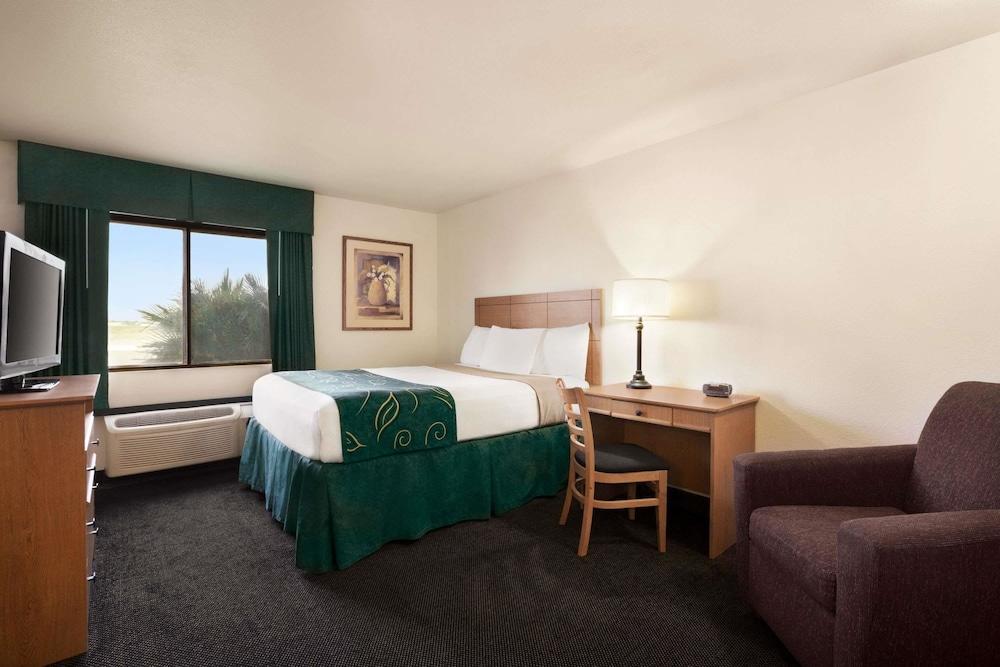 Travelodge by Wyndham Pecos photo 7