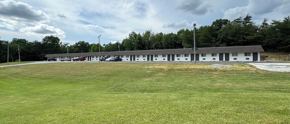 Economy Inn Crossville — hotel in Crossville