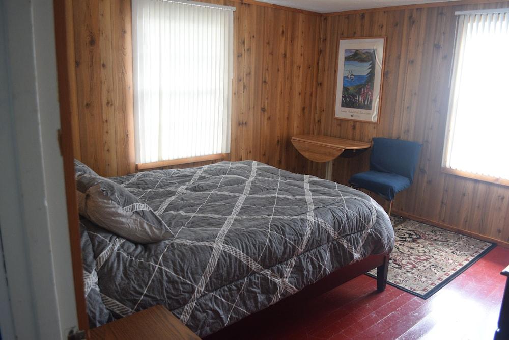 Zachar Bay Lodge Inc photo 27