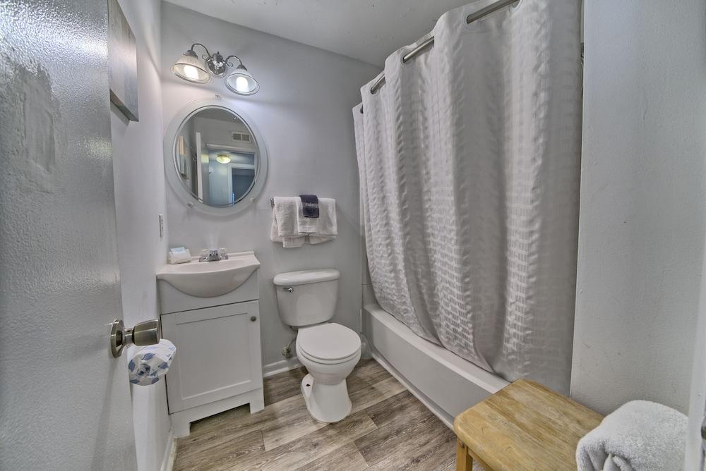 Pineapple Villas on Laguna Beach photo 88