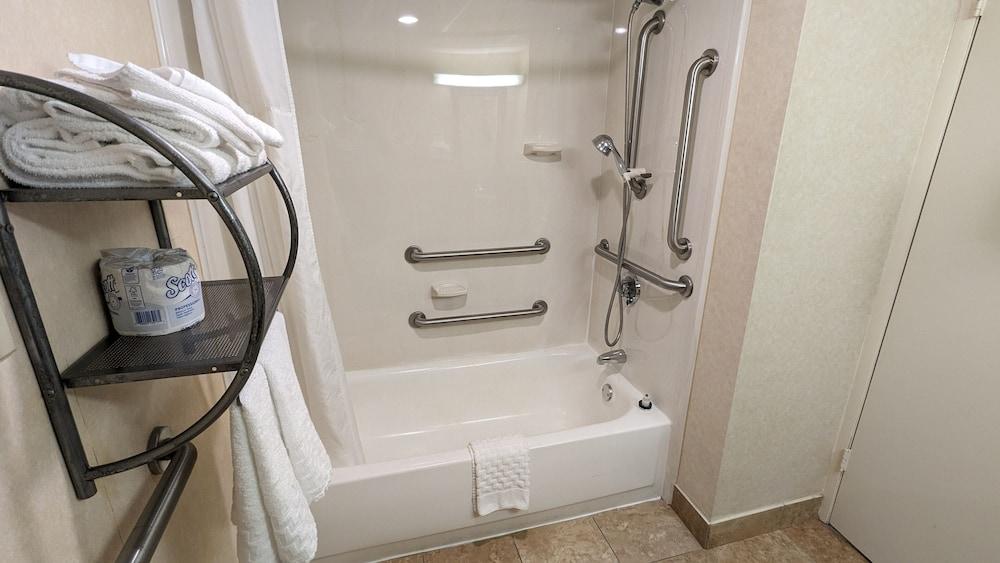 Spark by Hilton Bensalem Philadelphia photo 14