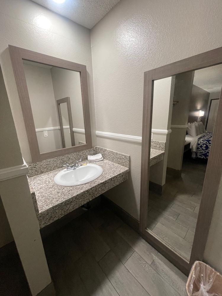 SimpleStay Suites - San Bernardino photo 21