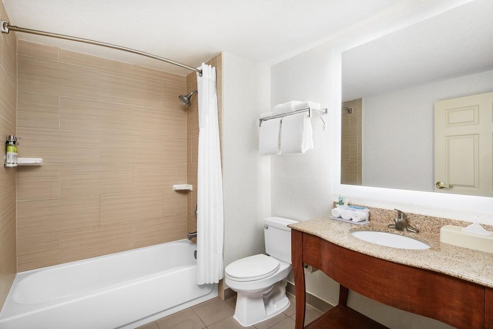 Holiday Inn Express & Suites Jacksonville SE- Med Ctr Area by IHG photo 23