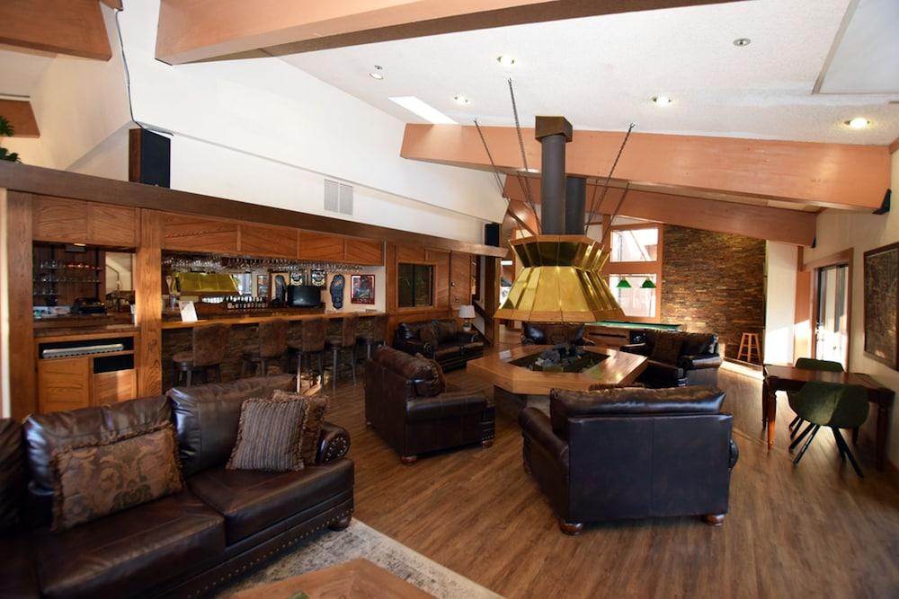 Club Tahoe photo 3