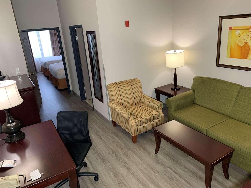 Country Inn & Suites by Radisson, Jacksonville West, FL photo 49