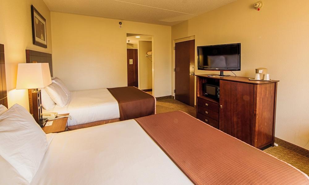 Landmark Inn Fort Liberty photo 2