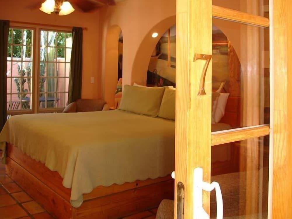 Coyote Inn photo 11