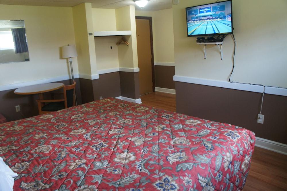 Royal Inn Motel photo 25