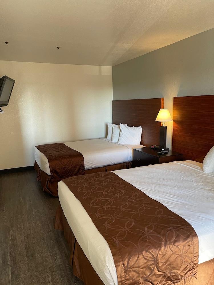 Motel 6 Tempe, AZ – Elliot Road photo 13