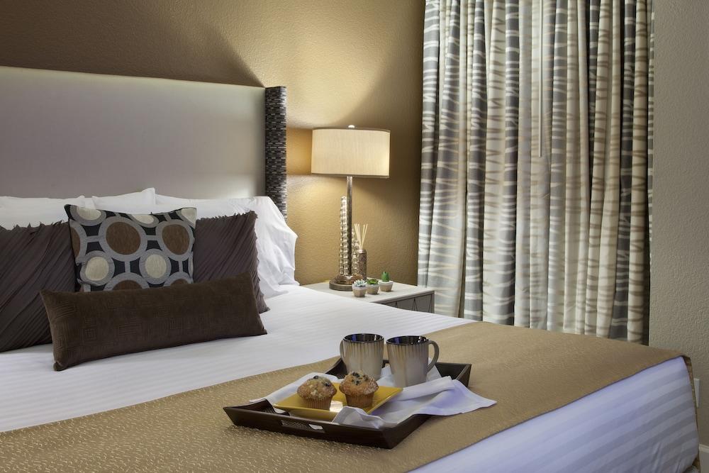 Holiday Inn Club Vacations at Desert Club Resort by IHG photo 10
