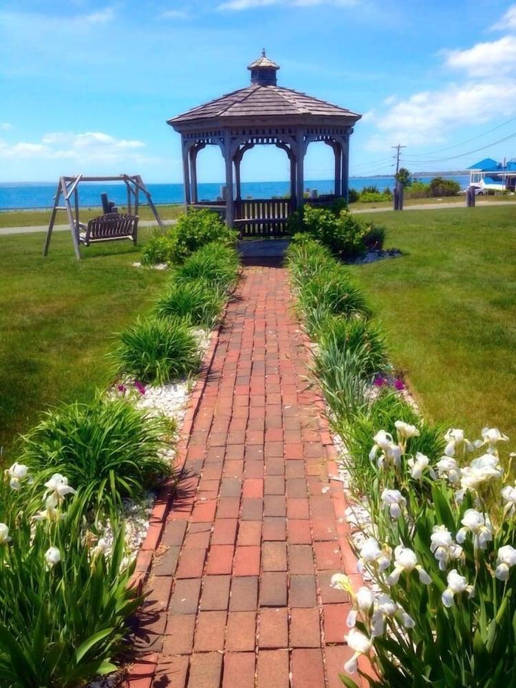 Mariner's Point Resort photo 46