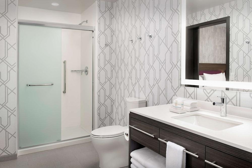 Home2 Suites by Hilton Denver Central Park photo 25