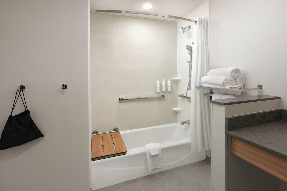Fairfield Inn and Suites Dallas East photo 20