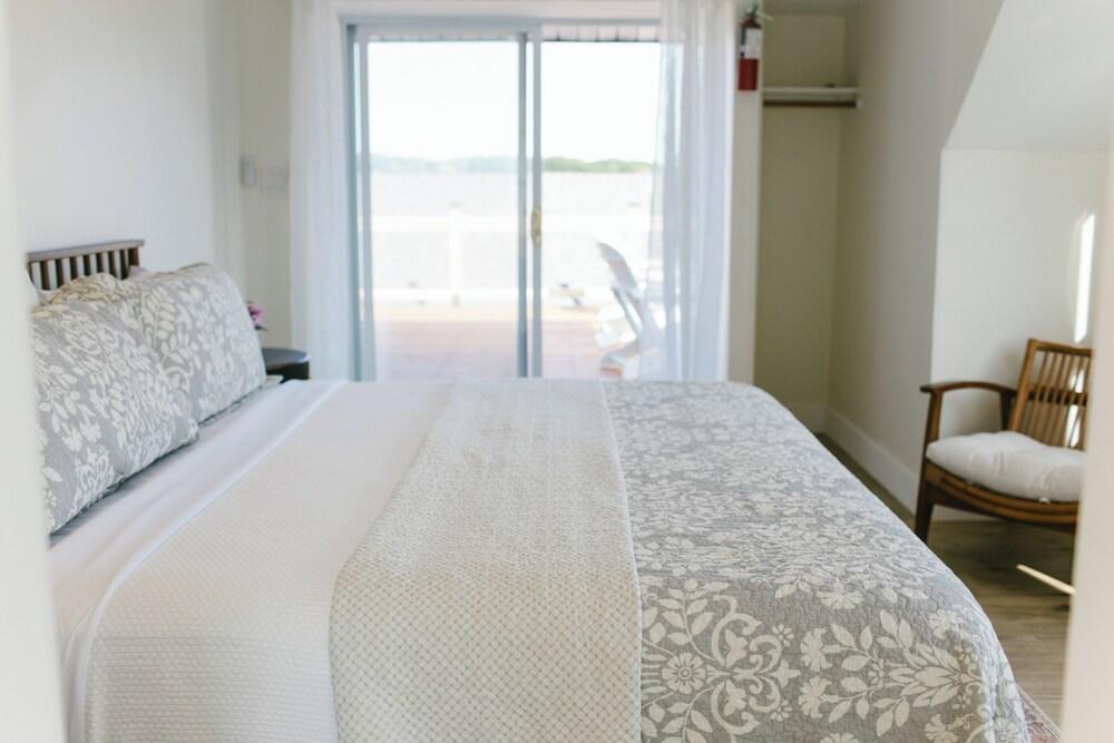 Greenleaf Inn photo 32