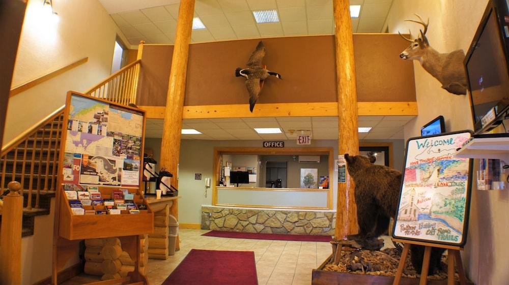 Pictured Rocks Inn & Suites photo 21