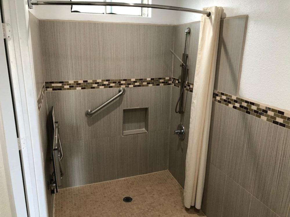 American Inn & Suites LAX photo 16