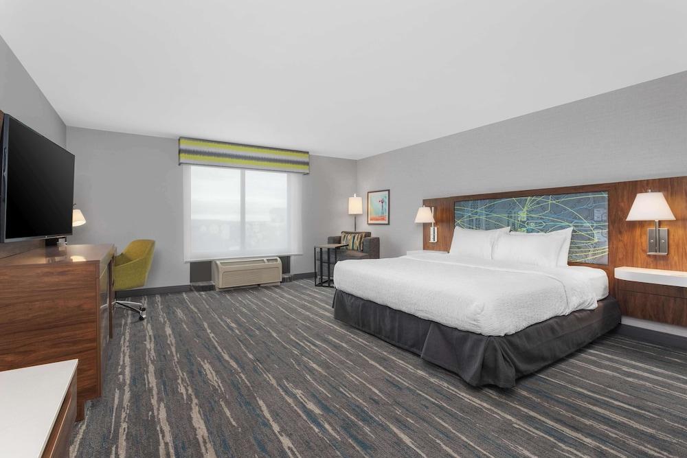 Hampton Inn & Suites Lincoln - Northeast I-80 photo 25