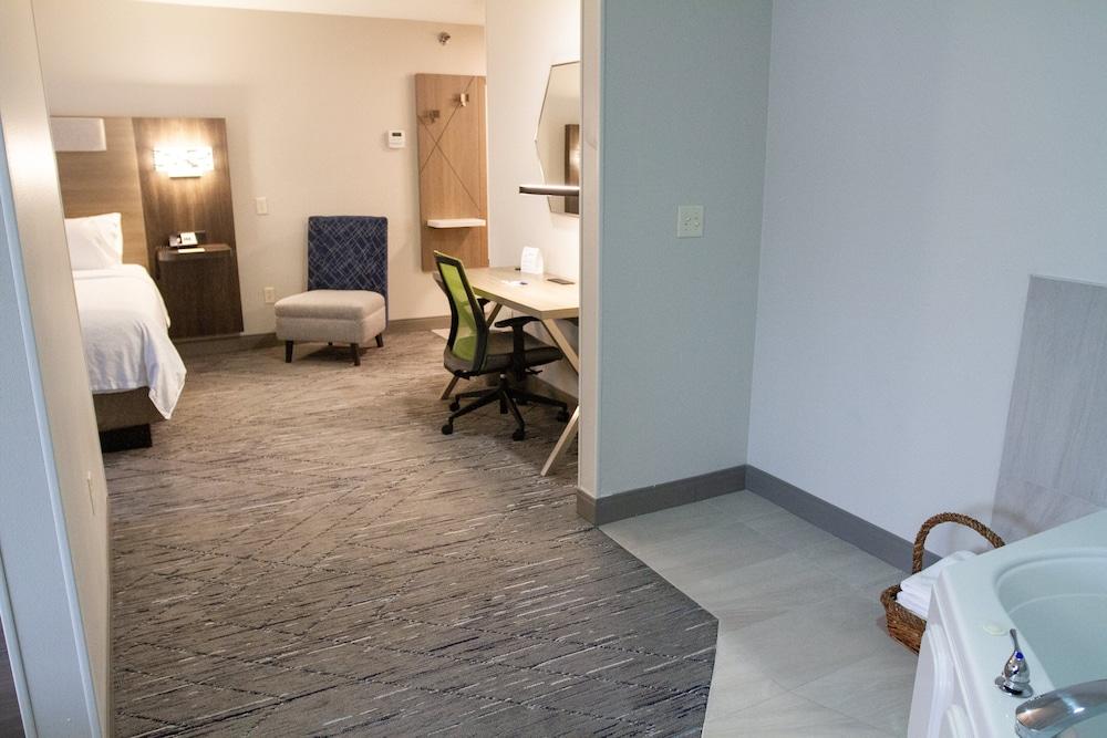 Holiday Inn Express Oneill by IHG photo 15