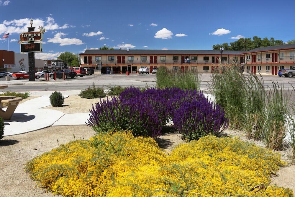 Yerington Inn photo 1