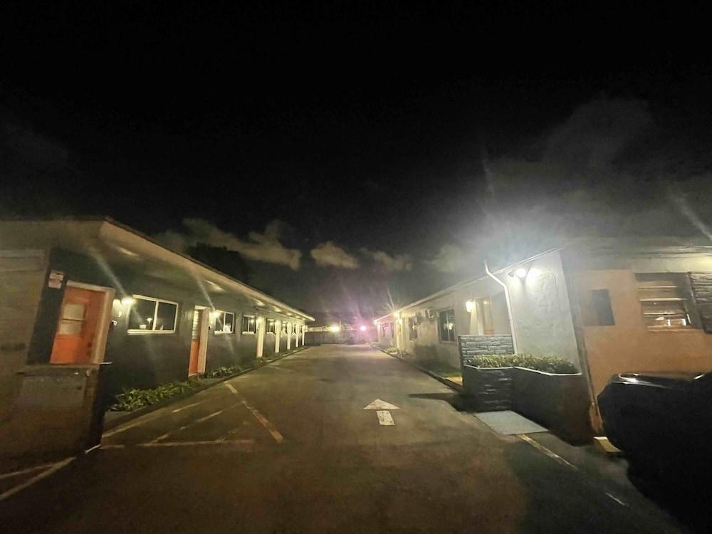 Sunshine Inn Motel photo 13