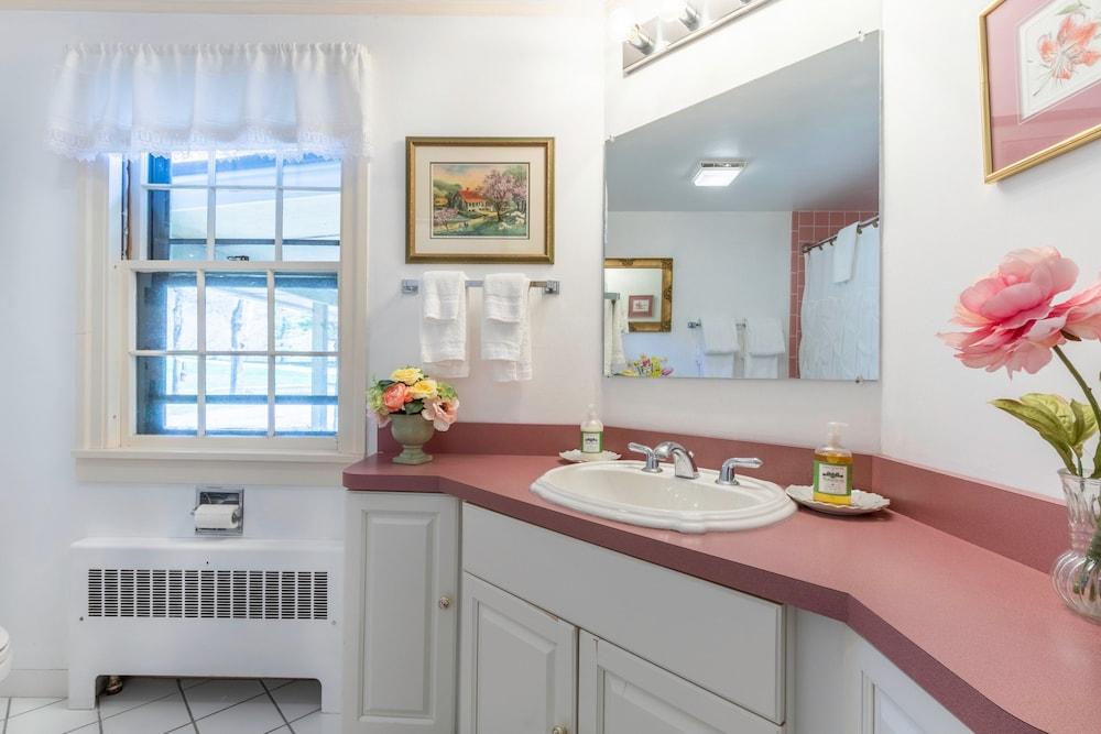 Wilburton Inn photo 59