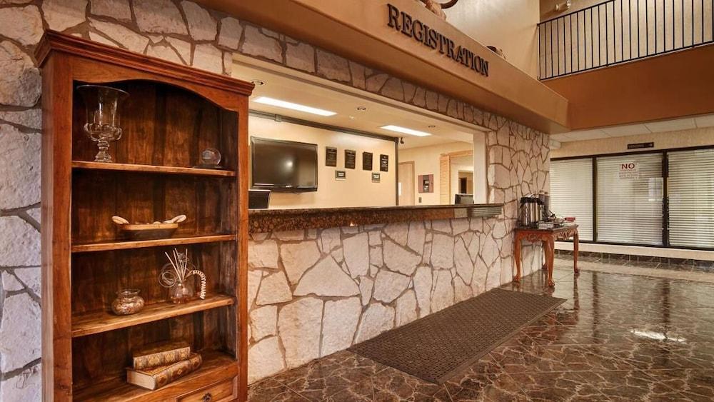 Texan Inn By OYO Beeville US-181 photo 16