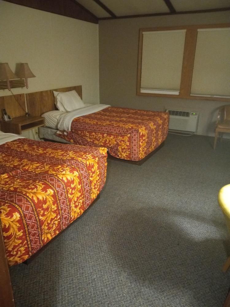 Motel 95 & campground photo 8