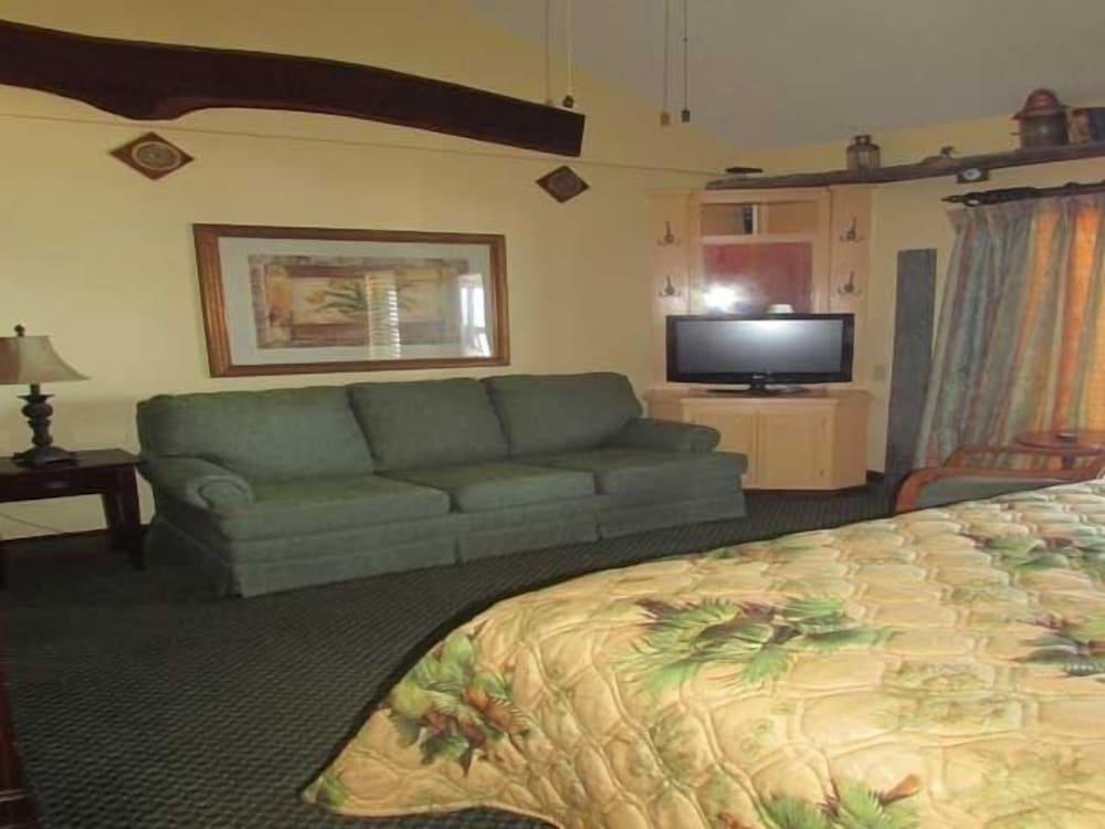 The Driftwood Resort photo 5