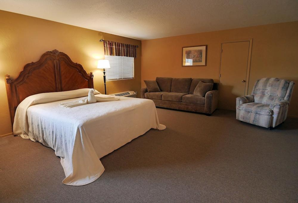 Yerington Inn photo 14