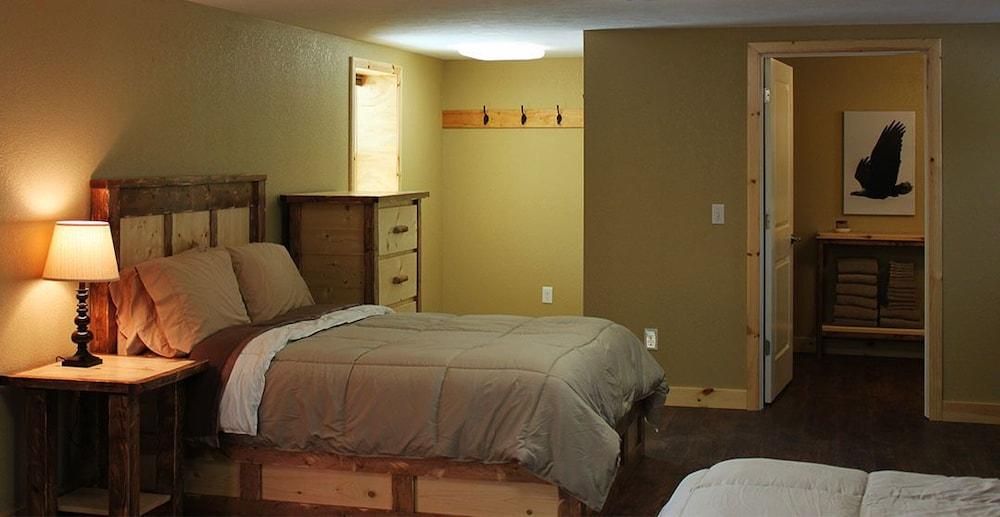 Tahquamenon Suites Lodging photo 19