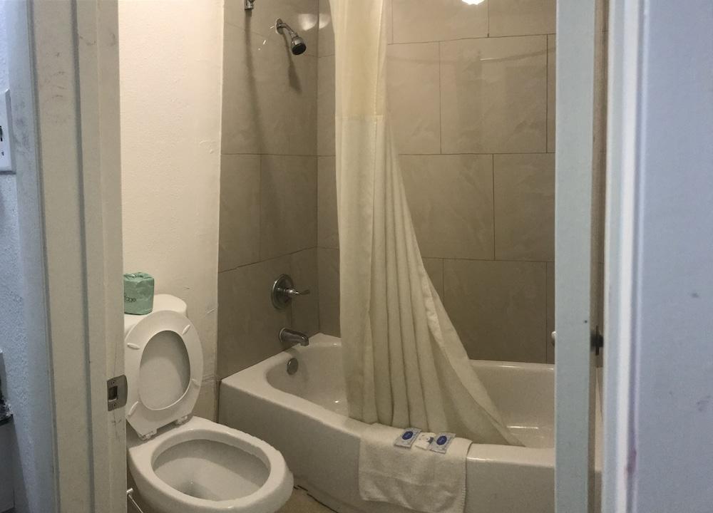 Texas Inn photo 11