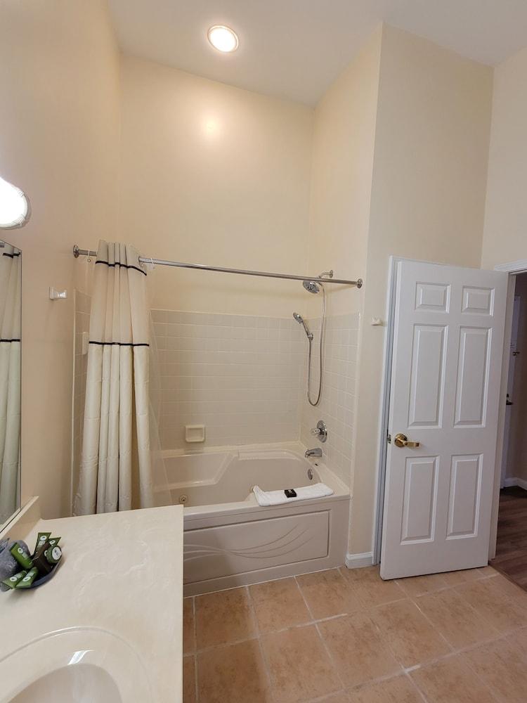 Grand Wood Suites photo 10