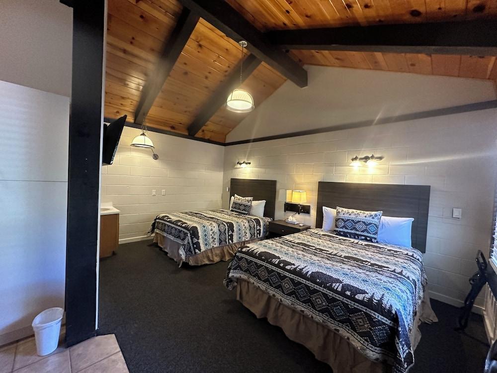 Lee Vining Motel photo 41