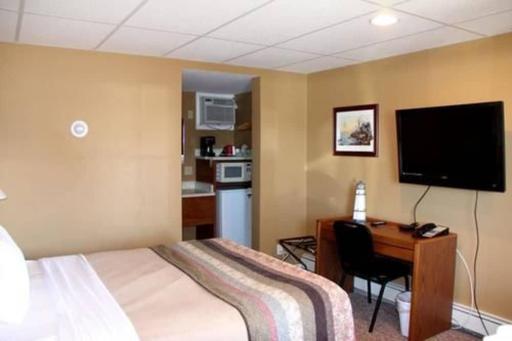 Lakeshor Motor Inn photo 23