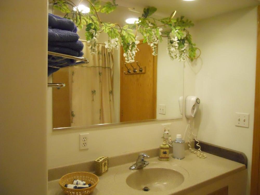 Abbey Archway Inn photo 32