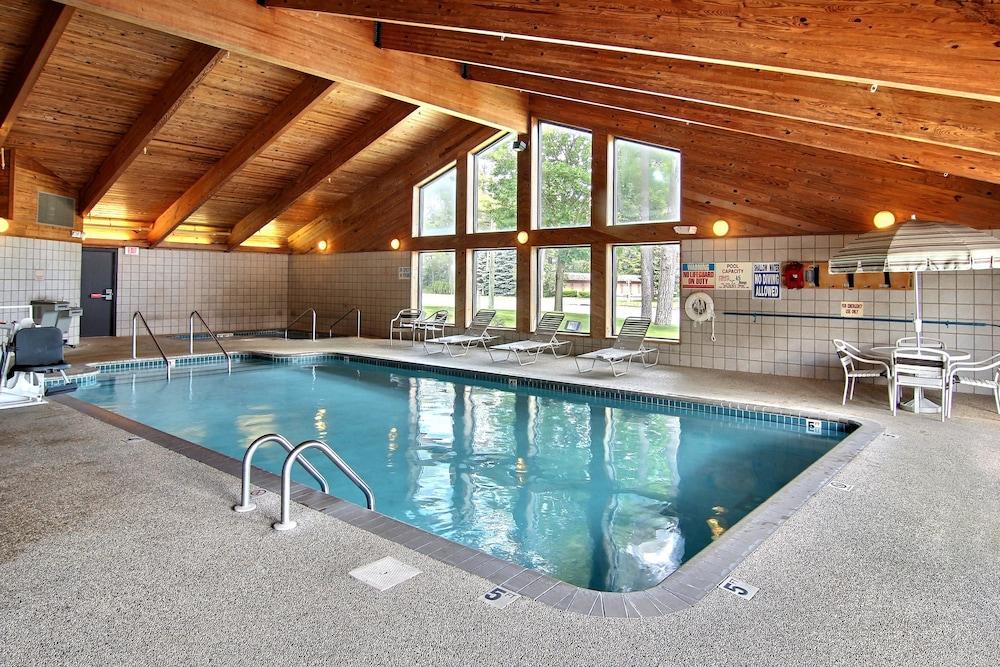 Blossom Hotel & Suites Traverse City photo 14