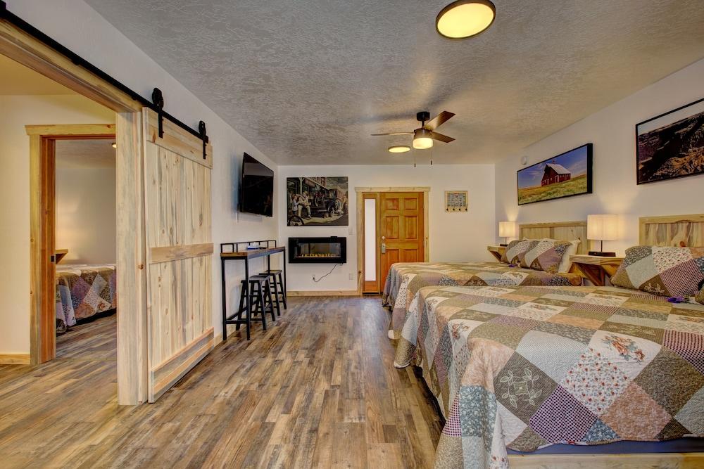 Alpine Lodge and RV photo 3