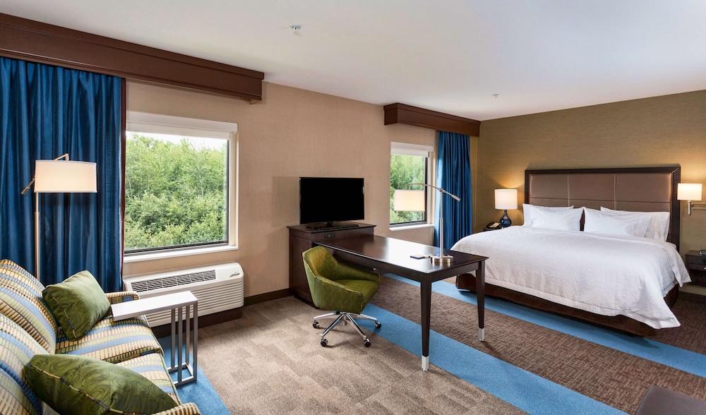 Hampton Inn & Suites Duluth North/Mall Area photo 13