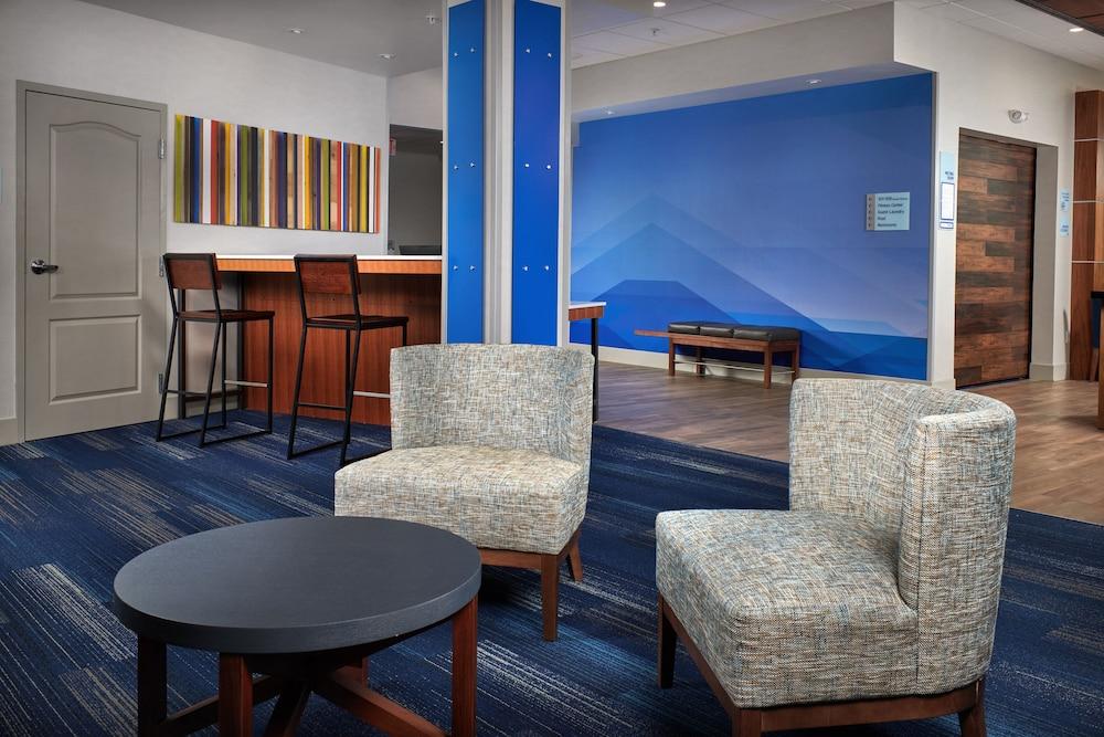Holiday Inn Express Amherst - Lockport by IHG photo 6