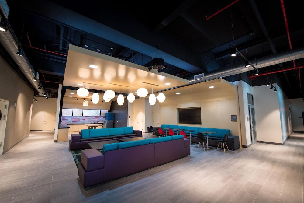 Aloft New York LaGuardia Airport photo 10