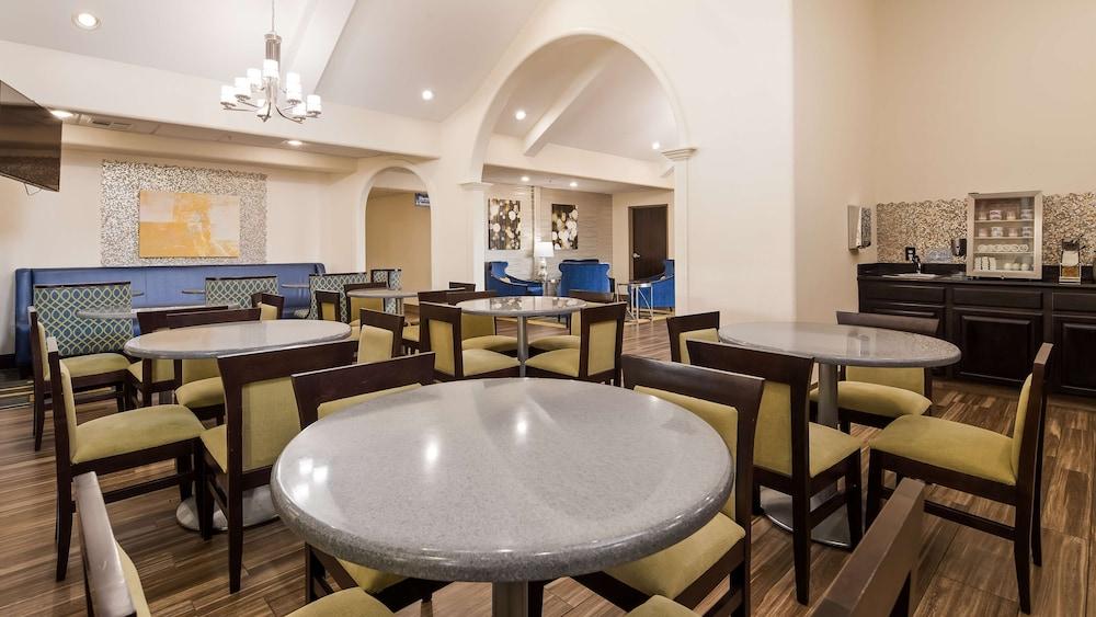 Best Western Plus Tulsa Inn & Suites photo 15