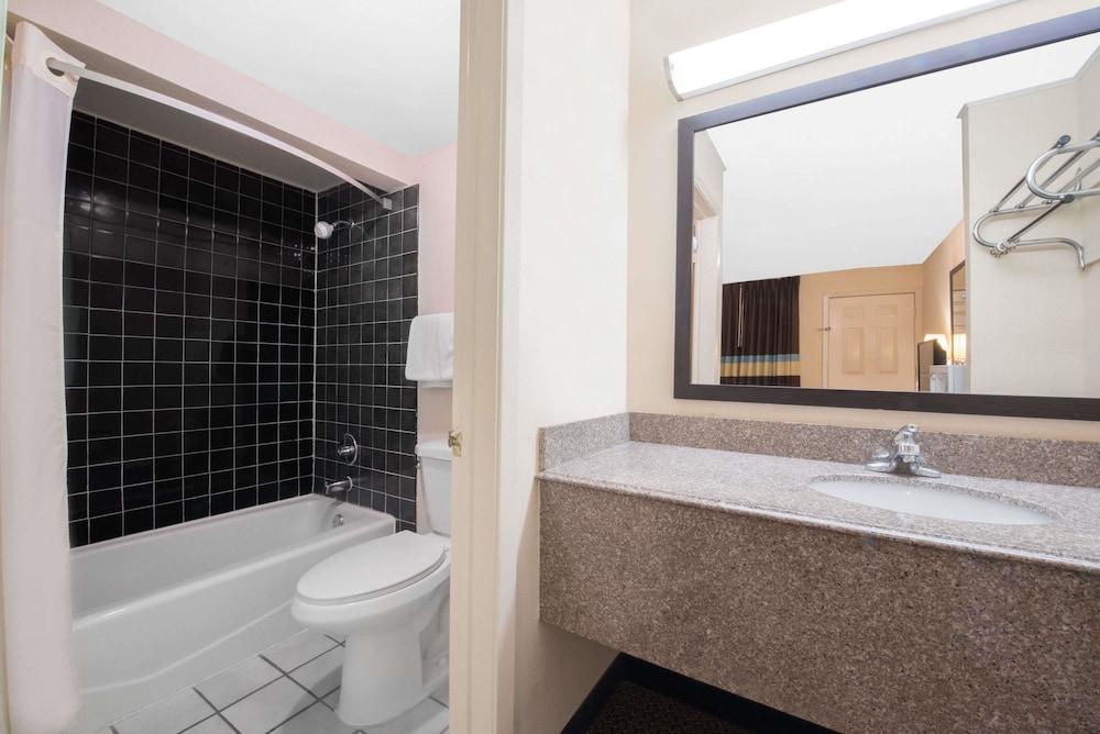 Americas Best Value Inn Hobbs photo 24