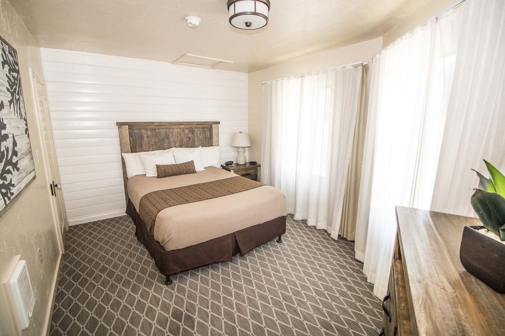 Capitola Venetian Hotel photo 85