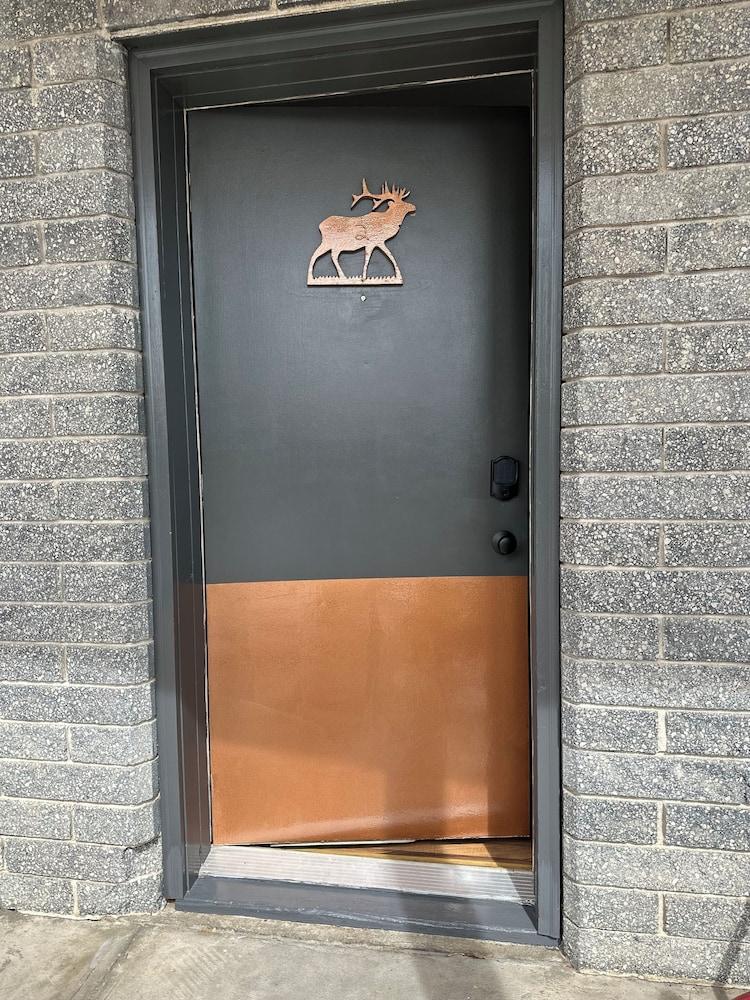 Elk Antler Inn photo 11