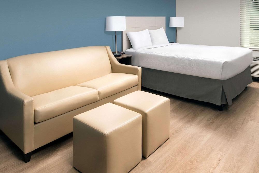 WoodSpring Suites San Antonio Stone Oak photo 11