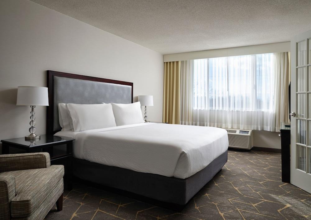 Holiday Inn & Suites Marlborough by IHG photo 7