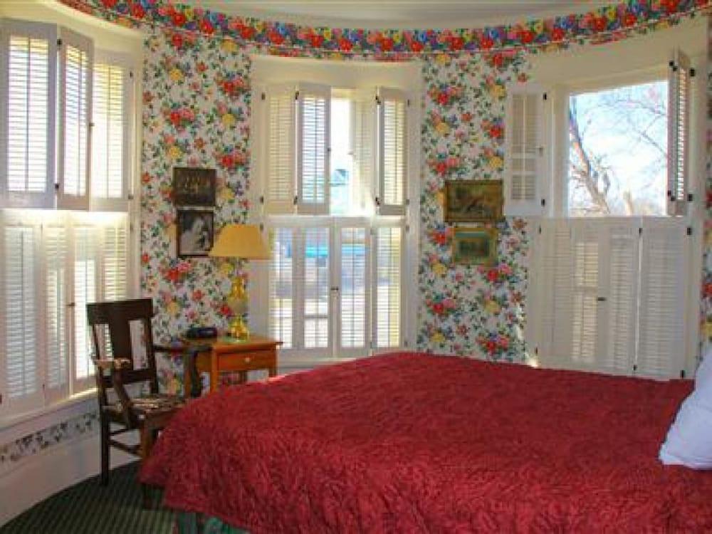 Inn on Mackinac photo 20