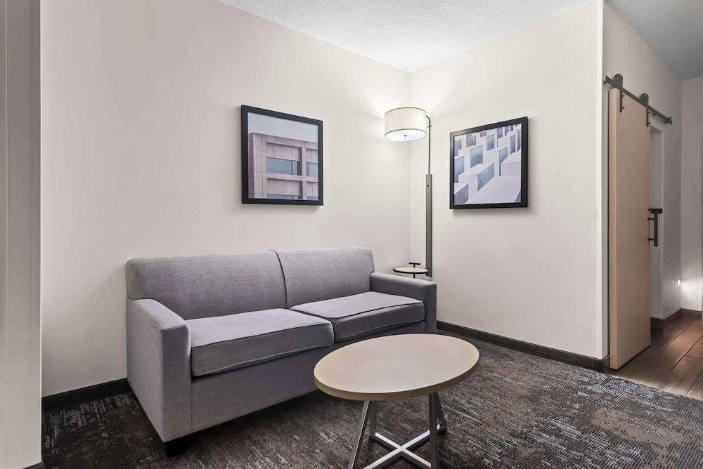 Best Western Plus Ogallala Inn photo 20